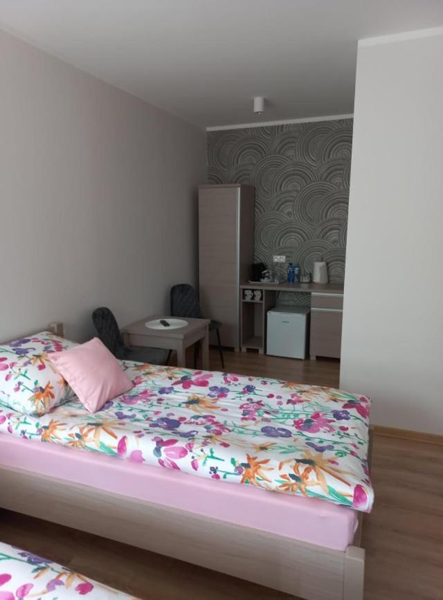 Aparthotel Pod Kogucikiem Krzyzanowice Esterno foto