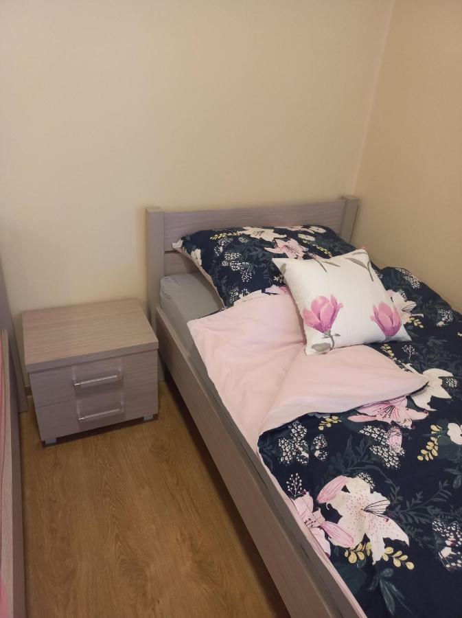 Aparthotel Pod Kogucikiem Krzyzanowice Esterno foto